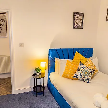 Deluxe 4 Bedroom Near Centre By Altoluxoexperience Short Lets & Serviced With Free Parking & Wifi Bristol