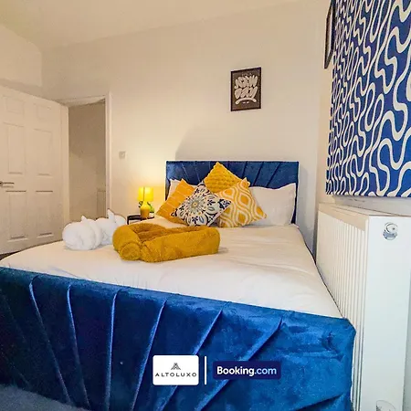 Armoury Square Deluxe 4 Bedroom Near Centre By Altoluxoexperience Short Lets & Serviced With Free Parking & Wifi * Bristol