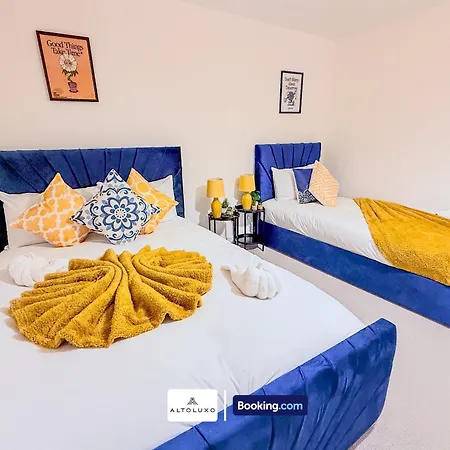 Armoury Square Deluxe 4br Near Centre By Altoluxoexperience Short Lets & Serviced With Free Parking & Wifi * 布里斯托
